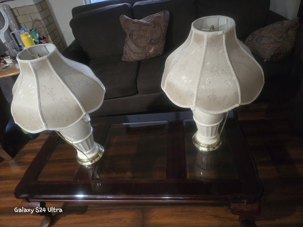 2 Table Lamps 