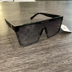 Louis Vuitton Sunglasses for Sale in Tucson, AZ - OfferUp