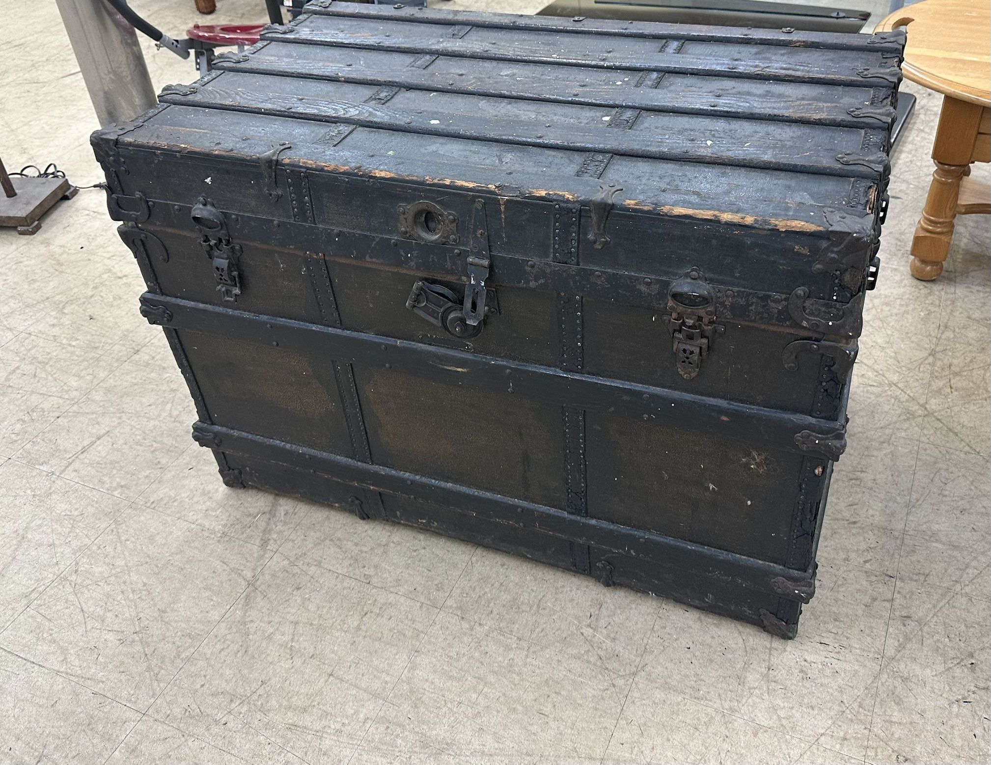 Beautiful Antique Steamer Trunk