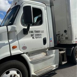 2016 Freightliner Cascadia 113