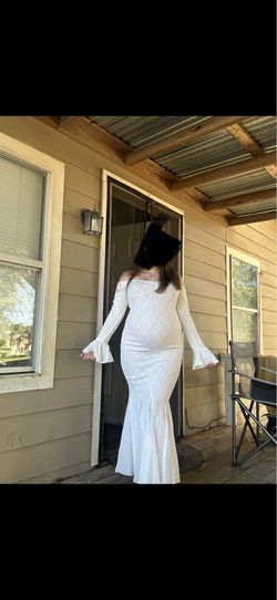 Size Large Woman’s White Maternity Dress