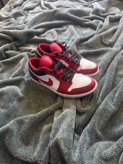 Jordan 1 low reds