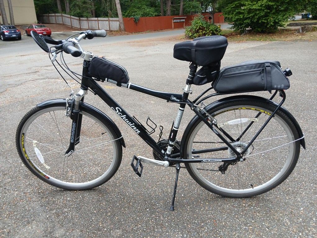 Black Schwinn Hybrid Road Bike