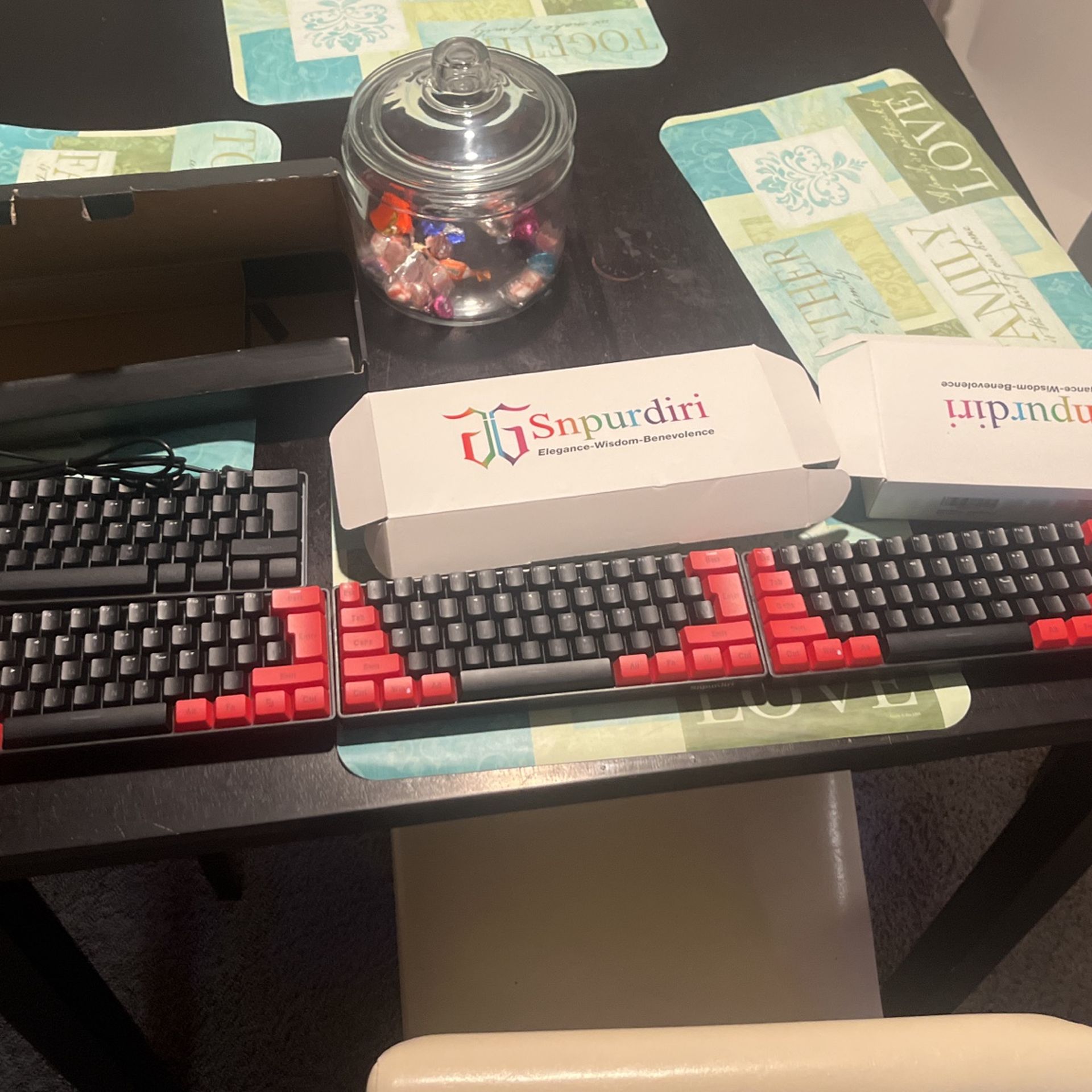 Snpurdiri Keyboard Got For Of Them No Mouse . 15 Each They All Have Led Lights