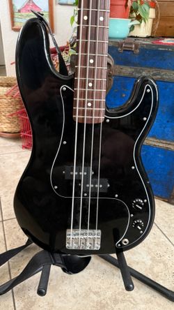 Fender precision bass