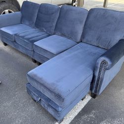 Velvet Blue Couch with storage ottoman  DELIVERY AVAILABLE 🚗🚗