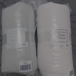 Make Up & Blanket Gift 