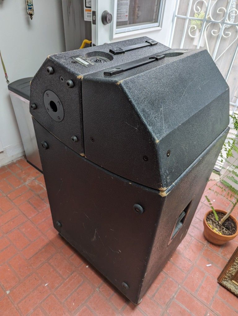 B52 speakers matrix 1000