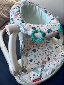 Fisher price - sit me up chair