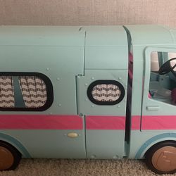 LOL Doll Camper