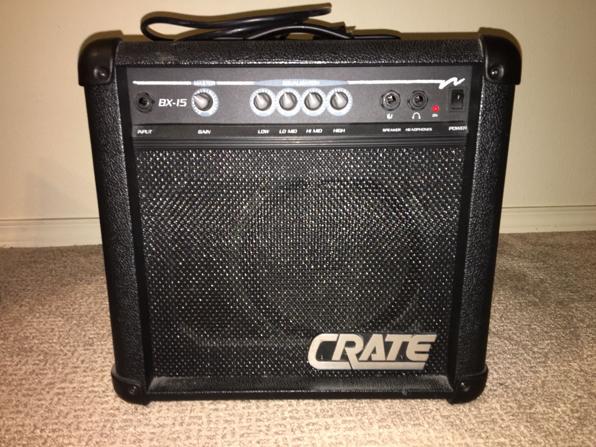 Crate BX-15 amplifier