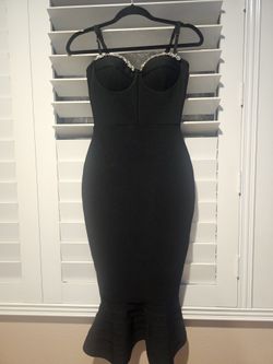 Female Clothes/Dress
