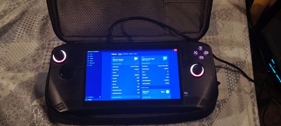 MSI CLAW A1M 16GB 1TB HANDHELD PC (LIKE NEW)