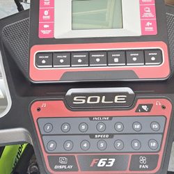 Sole F63 Treadmill *** Read Description 