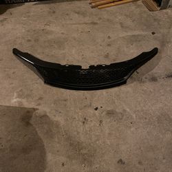 2015-2017 Chrysler 200 Upper Grill
