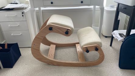 NYPOT kneeling chair