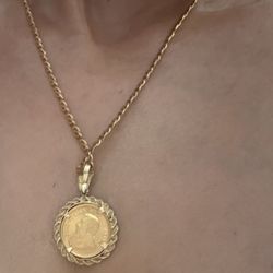 PLEASE READ  DESCRIPTION 22k yellow gold necklace with 22k coin Krugerrand  pendant