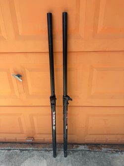 2 on stage subwoofer to speak stand use firm on price