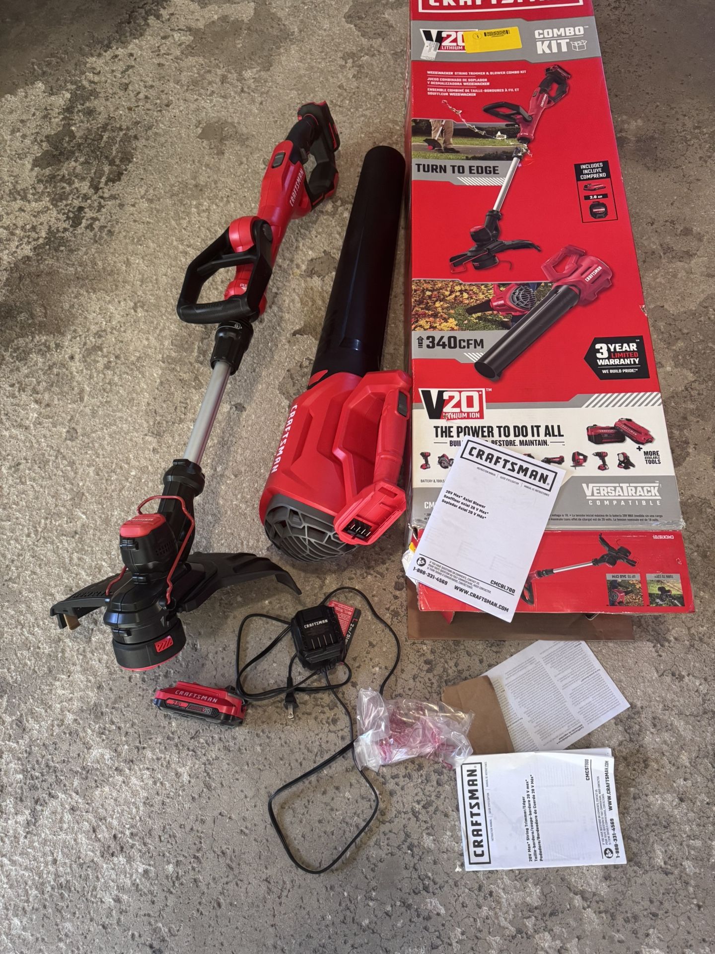 CRAFTSMAN 20-volt Cordless Battery String Trimmer and Leaf Blower Combo Kit 2 Ah battery and charger
