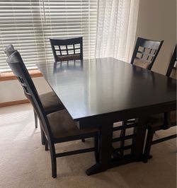Extendable Solid Wood Palliser Dining Table Set & 5 Chairs 60" L (up to ~80" L with built-in leaf) x 38" W x 30" H
