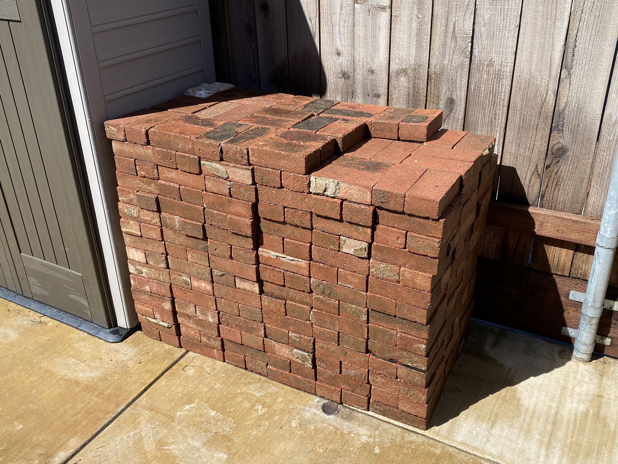 Approx. 500 Red Bricks