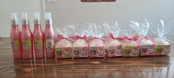 Soap & glory body spray and bath bomb