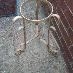 Plant Stand 15 1/2 Inches tall,  $10. Good Condition, Pick Up In Oak Cliff 