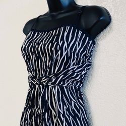 LOFT By Ann Taylor, Black & White Zebra Print Dress, Size 4 for Sale in  Phoenix, AZ - OfferUp