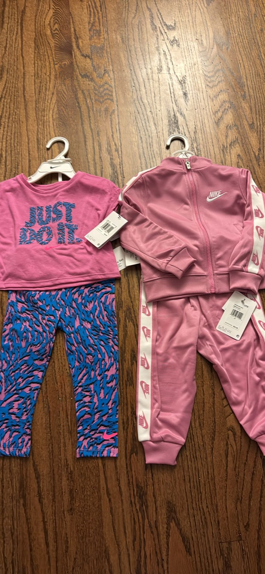 Brand New Toddler Girl Nike Set Size 2T
