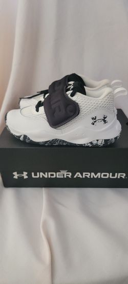 BRAND NEW UNDER ARMOUR BOYS SHOES SIZE 13 KIDS