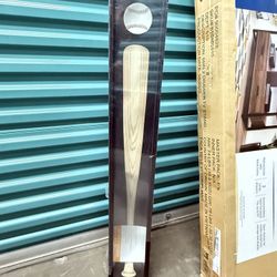 BASEBALL BAT DISPLAY CASE 