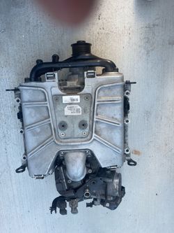 Audi  supercharger and throttle body