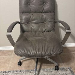 $25 Gray Executive Office Chair