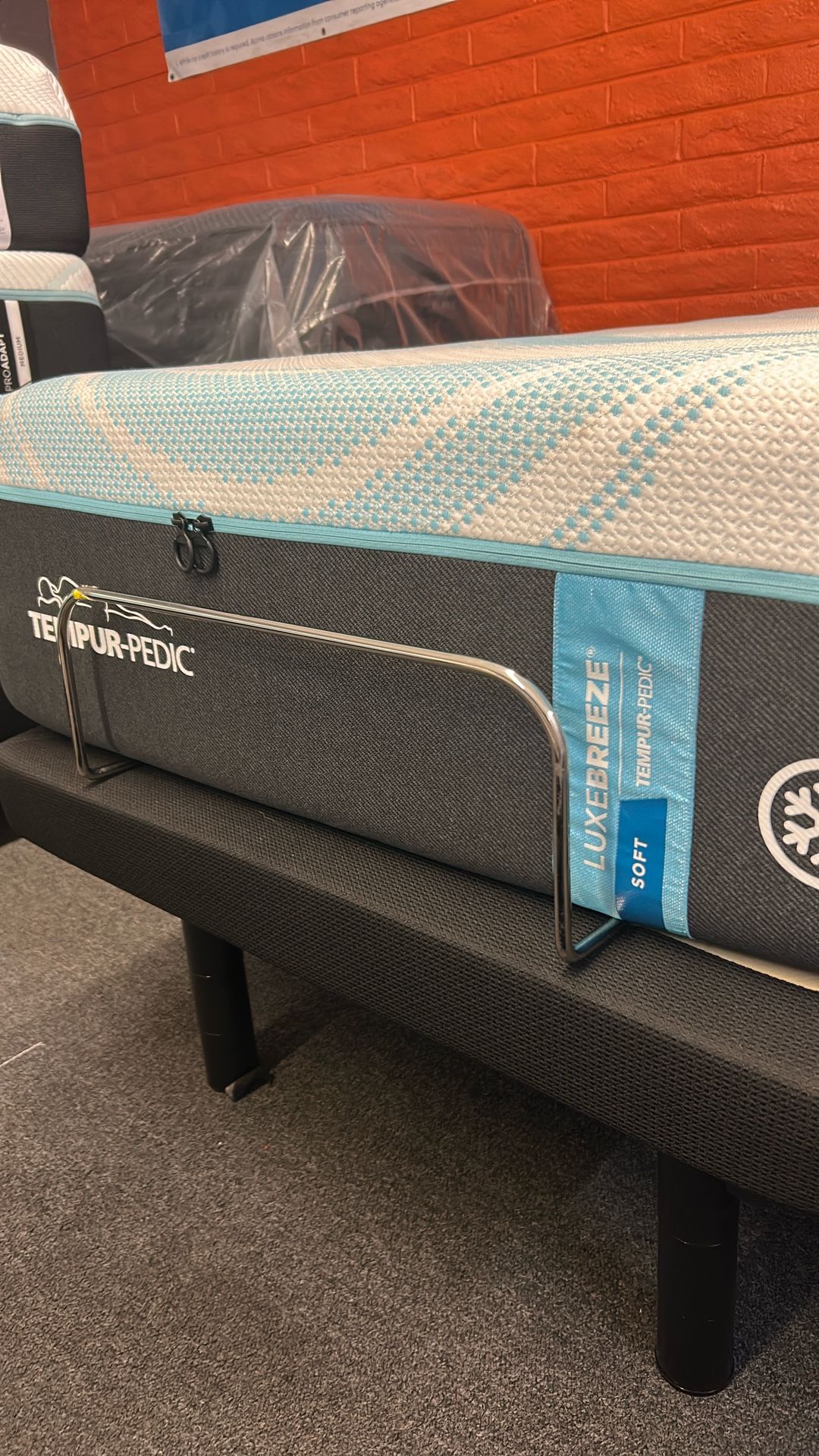 Twin Xl TemepurPedic Mattress W/ Adjustable Base