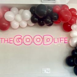 CUSTOM BALLOON ARCHES
