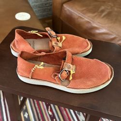 Cute Summer to Fall Orange Suede Flats great detailing