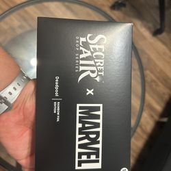  {Foil} Secret Lair x Marvel: Deadpool – Complete Pack (5 Foil Cards!) Rainbow Foil Edition – Sealed / Near Mint 