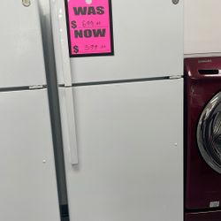 Used GE 16 Cu Ft Top And Bottom Fridge. 1 Year Warranty 