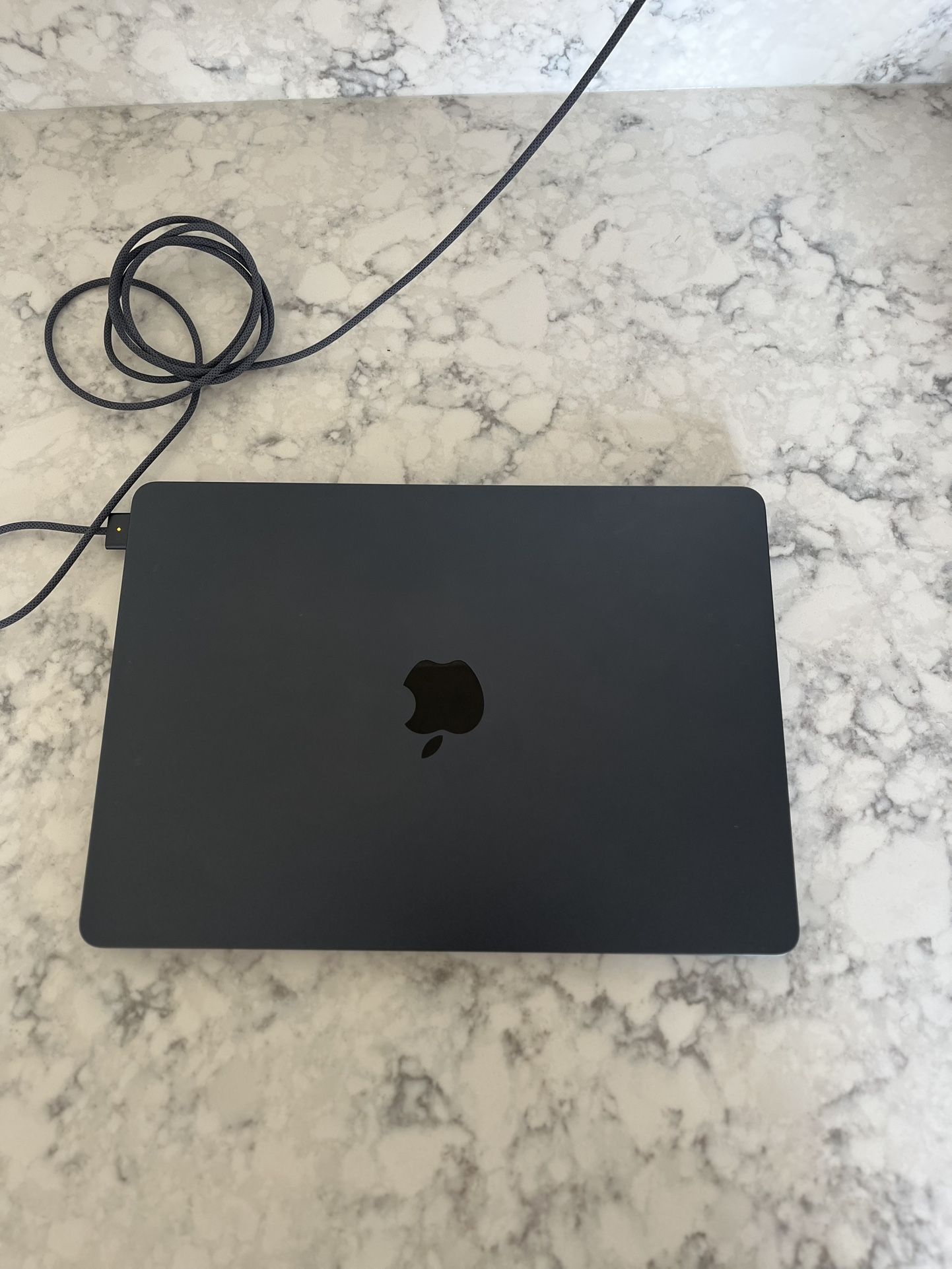MacBook Air with M2 chip 13inch