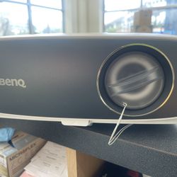 4k Ben Q Projector 