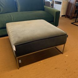 Kardiel Bumper Fabric Ottoman Obsidian Velvet