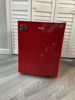 Mini fridge