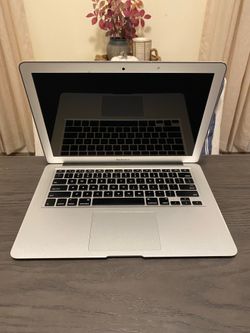2017 MacBook Air i7 with 500 GB SSD, 8 GB Ram, Monterey IOS