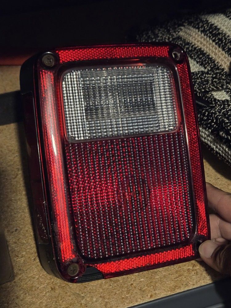 2014 Jeep Wrangler Tail Light Assembly