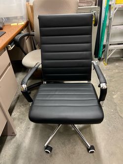 Office / Gaming chair.