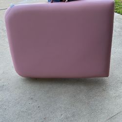 PINK MASSAGE TABLE (Like New)