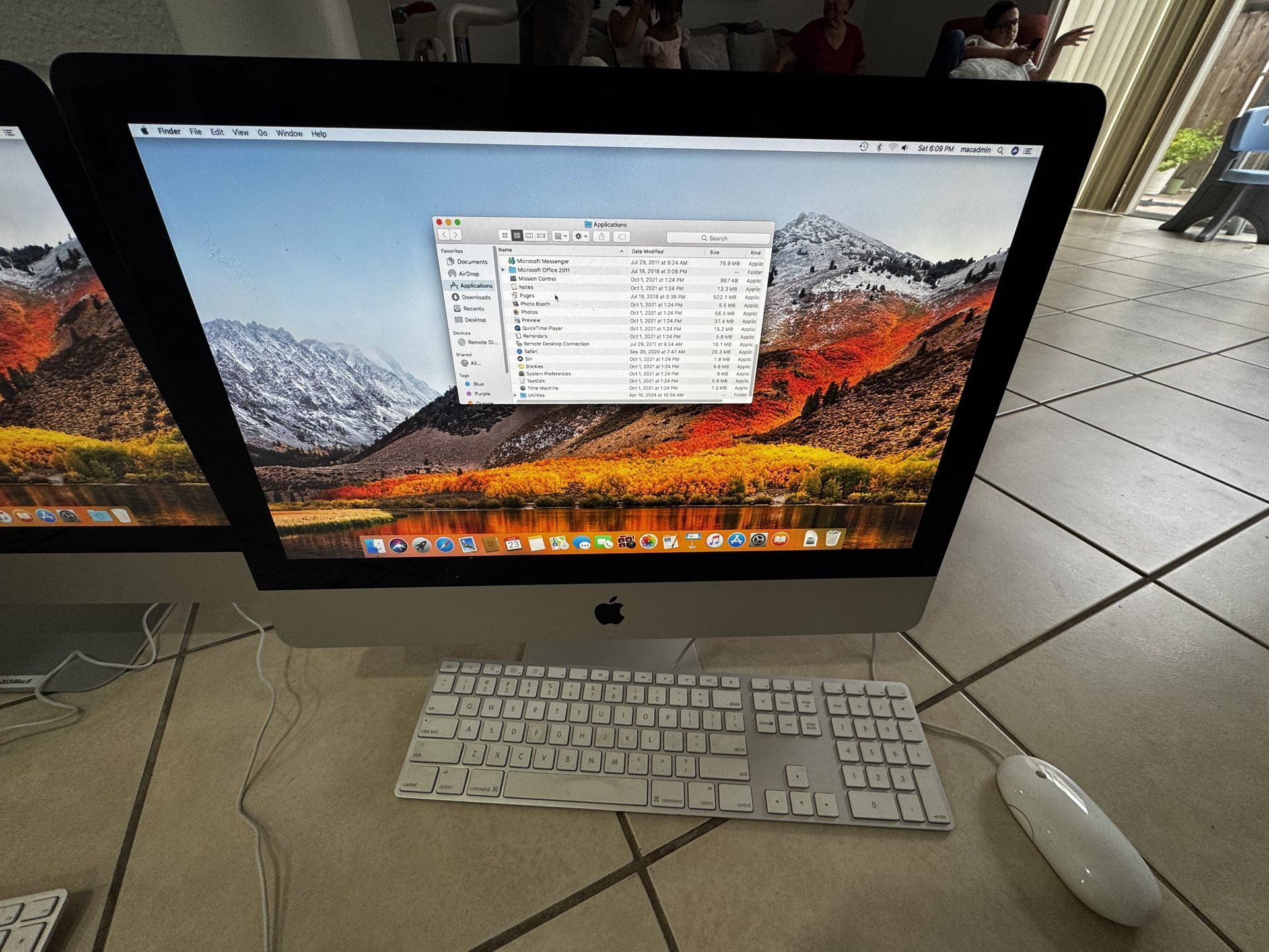iMac 21.5 “ Unlocked. Good Condition. 