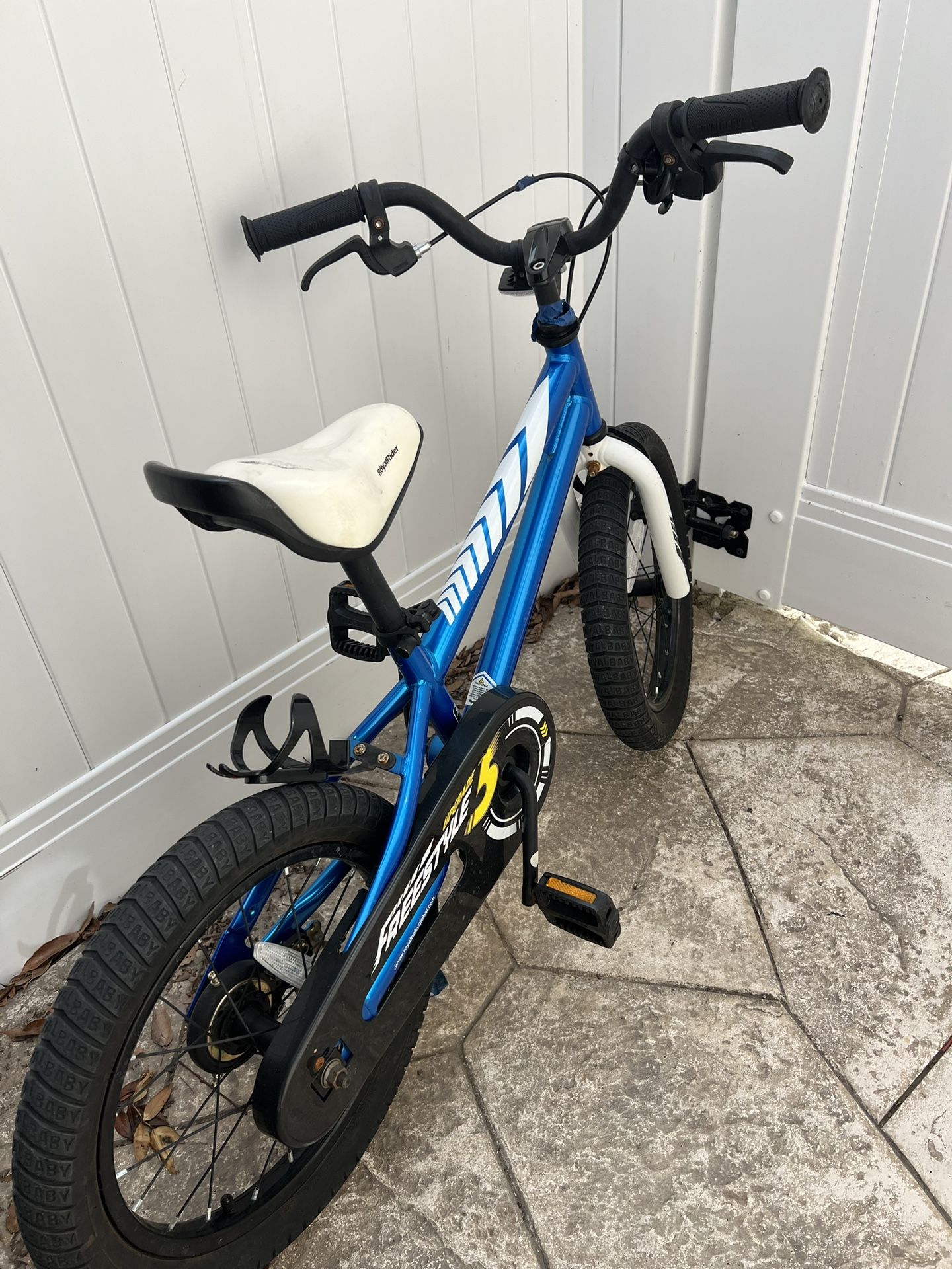 Kids Bike - 16” Wheels - Easy On/off training Wheels