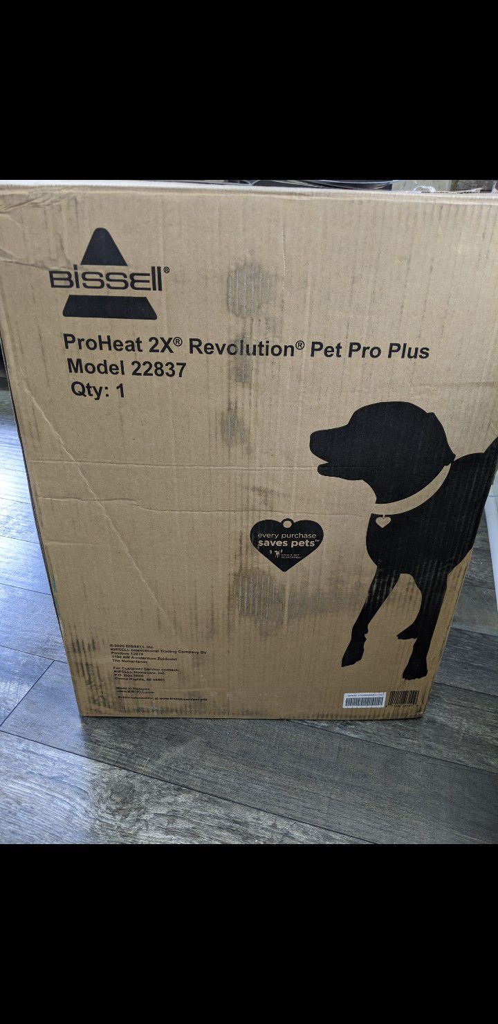 NEW/NEVER USED BISSELL CARPET CLEANER