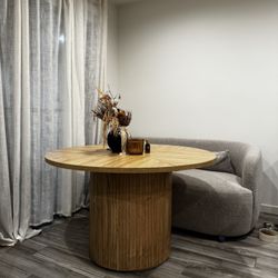 LIKE NEW | SOFA AND DINING TABLE